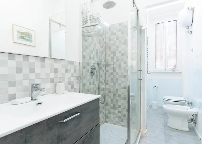 Apartment Metro Line C 2 Minutes From Colosseum Rom