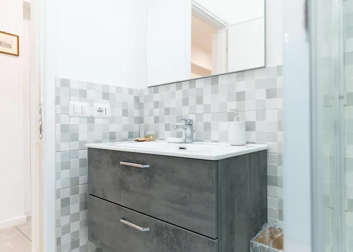 Apartment Metro Line C 2 Minutes From Colosseum Rom